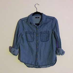 Lightweight denim shirt